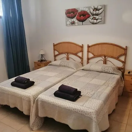 1 Bedroom With Stunning Sea View Apartmán *