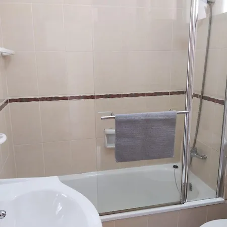 1 Bedroom With Stunning Sea View *